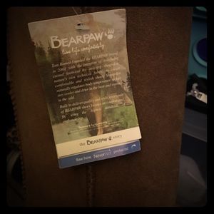 Bear paw boots size 5womans
